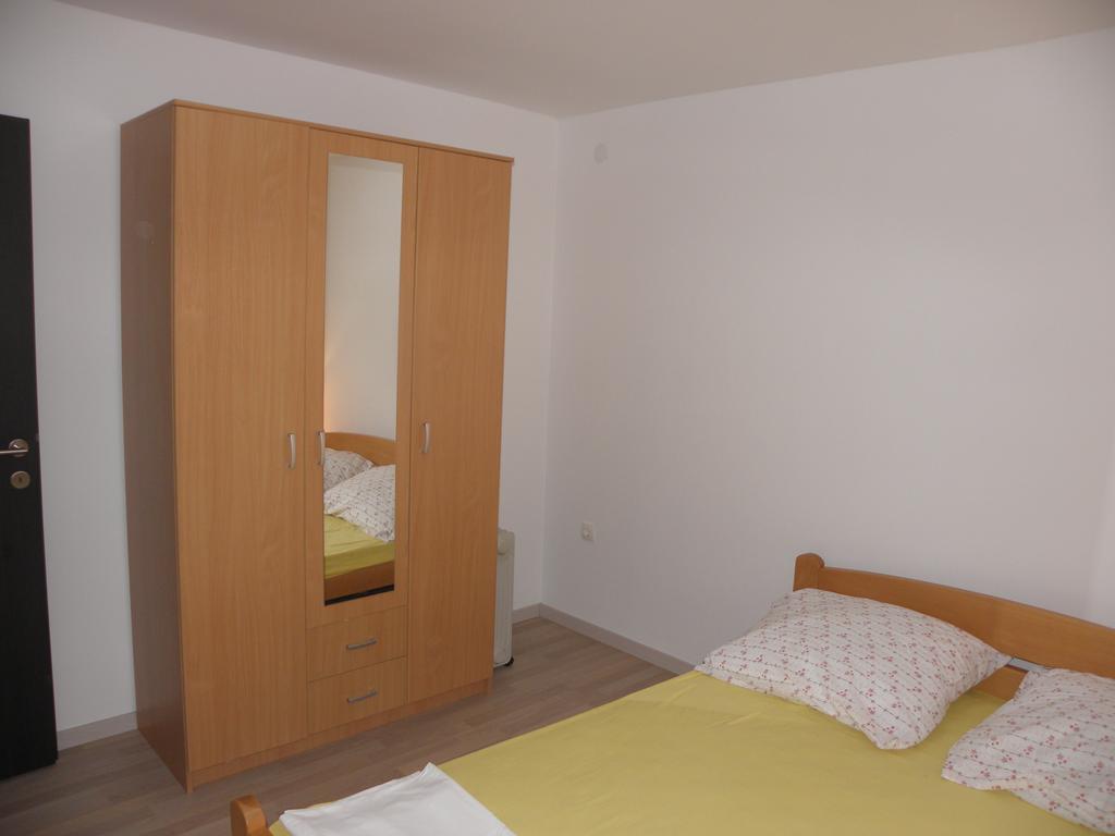 Apartment Jartic Betina  Bilik gambar