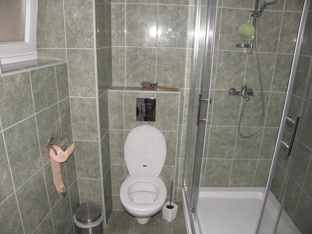 Apartment Jartic Betina  Bilik gambar